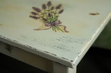 Decoupage képek a stílus Provence kezét és mesterkurzus, dobozok és locsolókannák, egy asztal és egy tálca, szalvéták