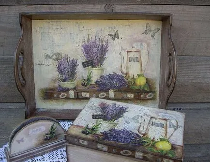 Decoupage képek a stílus Provence kezét és mesterkurzus, dobozok és locsolókannák, egy asztal és egy tálca, szalvéták