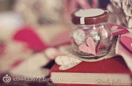 Държа избор на духовни дарове с ръцете си