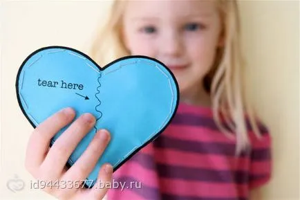 Държа избор на духовни дарове с ръцете си