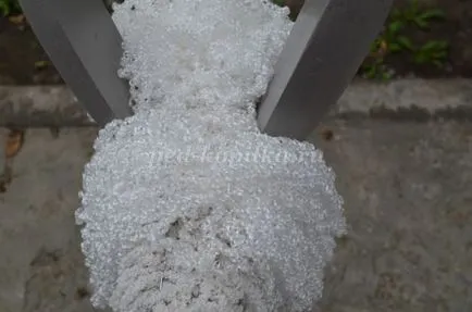 Garden скулптура от дърво с ръце