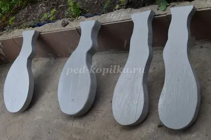 Garden скулптура от дърво с ръце