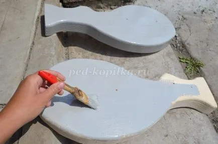 Garden скулптура от дърво с ръце