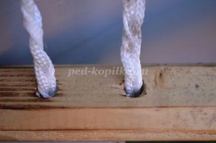 Garden скулптура от дърво с ръце