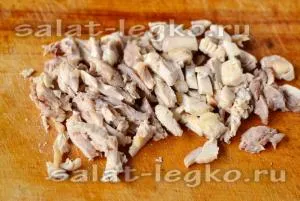 Салата с пиле, целина и ябълка рецепта със снимка
