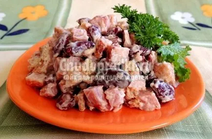 Салата с боб и пиле 1