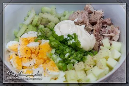 Салата с пиле, ябълка и целина, домашно приготвени рецепти