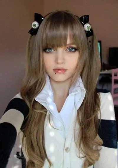 Lányok babák a világ minden tájáról