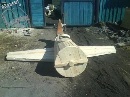 Játszótér saját kezűleg, traktor, helikopter, fegyver, gép fából