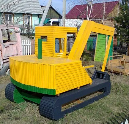 Játszótér saját kezűleg, traktor, helikopter, fegyver, gép fából