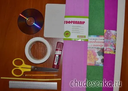 Люляк гофрирана хартия в митра на изкуството