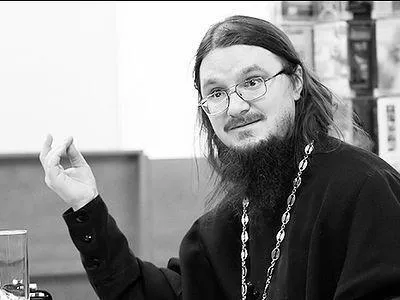Интервю преди кръщението на детето, докато минават, които искат