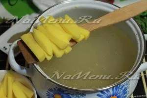 Супа с домашно приготвени спагети и пилешко стъпка рецепта за най-вкусните