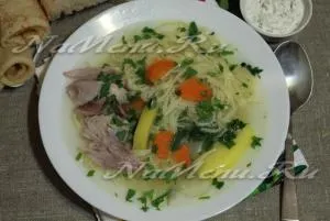 Супа с домашно приготвени спагети и пилешко стъпка рецепта за най-вкусните