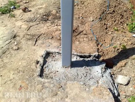 Greenhouse на профилната тръба и поликарбонат с ръцете си
