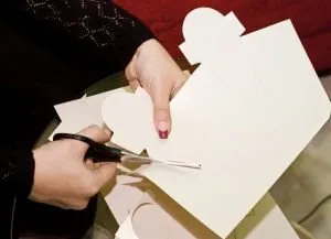 Торта от картон със собствените си ръце по отношение на размера на шаблона, майсторски клас със снимки и видео уроци
