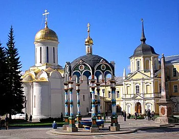 Троица-Сергий лавра посоки, адрес, работно време, история, описание