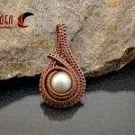 Украса, изработени от естествени камъни