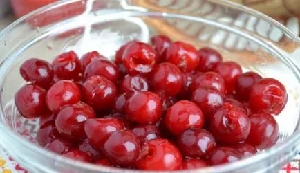 Cherry ликьор у дома, без водка и други рецепти