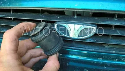 Смяна на втулките рамото предно окачване на автомобила Daewoo Lanos, Daewoo Nexia,