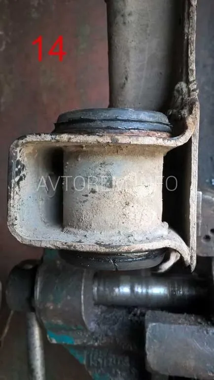 Смяна на втулките рамото предно окачване на автомобила Daewoo Lanos, Daewoo Nexia,