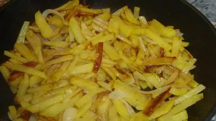 Пържени картофи със зеле