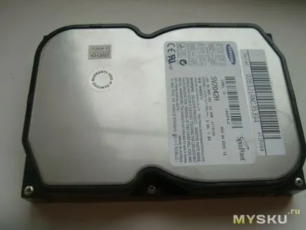 Адаптер, за да свържете идни и SATA устройства чрез USB-порт на магазина