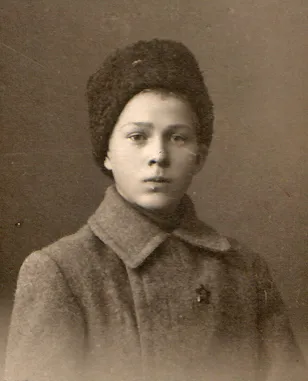 Аркадий Гайдар биография, снимки, личен живот