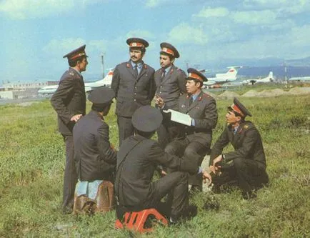 Това, което отличава полицията от полицейските особености и различия, каква е разликата