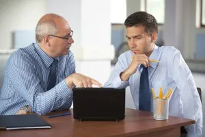 Посочва се, че в резюмето на допълнителна информация за себе си