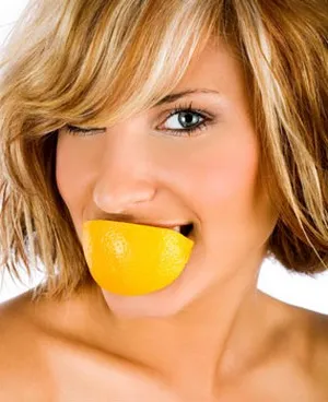 Lemon етерично масло за прилагане на косата, полезни свойства и маски