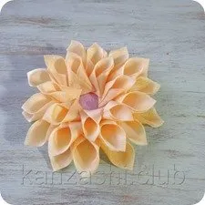 Далия kanzashi - 8 работни срещи в снимки и видео формат
