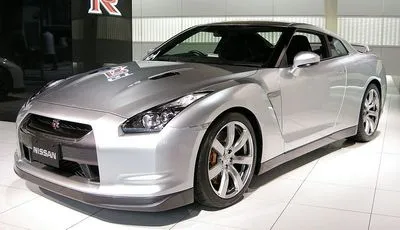 История Nissan силуета 1