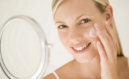 Természetes smink minden nap a kiválasztása és alkalmazása kozmetikumok (make-up) Természetes smink minden nap a kiválasztása és alkalmazása a kozmetikumok