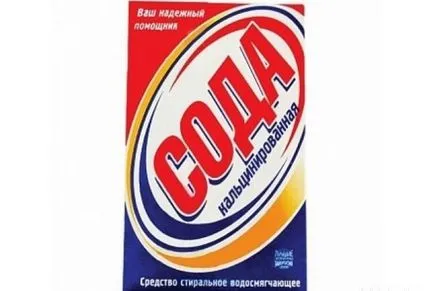 Как да се почисти чиния с грес и лак у дома