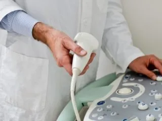 Ehopriznaki adenomiózis, hogy (a méh vastagabb hátsó) Ehopriznaki adenomyosis meg