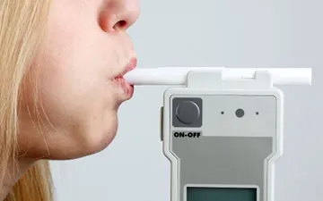Enzimek lehasítjuk a cím szerinti alkoholt a szervezetben, a működési elve, a genetikai jellemzők (enzim hasítja alkohol) Az enzimek lebontják az alkohol a szervezetben a nevét a működési elvét, genetikai tulajdonságok