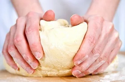 Как да се готви вкусни пици от факта, че италиански ресторант на ръка във вашия дом!