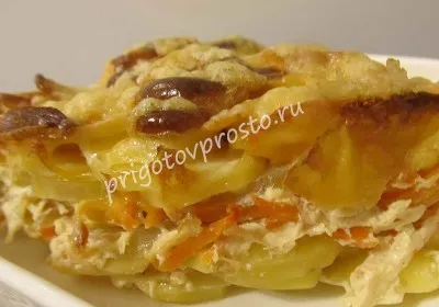 Картофи запечени на пластове в пещ - подготвят прости и вкусни!