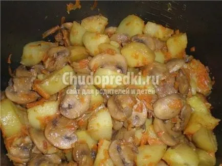 Картофена яхния с пиле