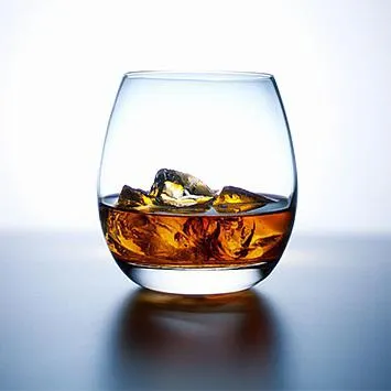 Коняк XO, срещу, VSOP