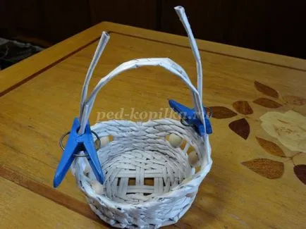 Кошница от вестници тръби за начинаещи стъпка по стъпка