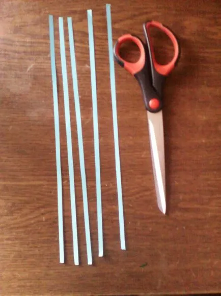 Майсторският клас на цветя в техники Квилинг за начинаещи със снимки и видео