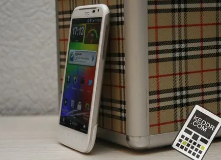 Преглед HTC усещане XL