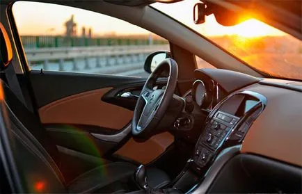 Opel Astra седан 1