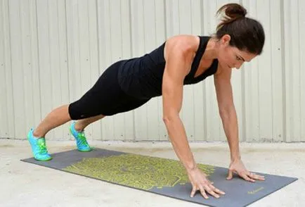 Pushups по пръстите на краката