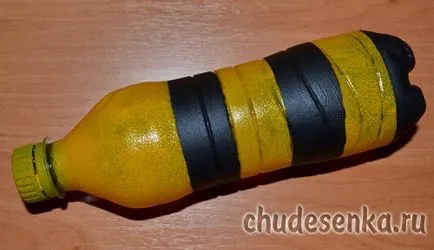Bee на пластмасови бутилки - chudesenka - сайт за деца и родители