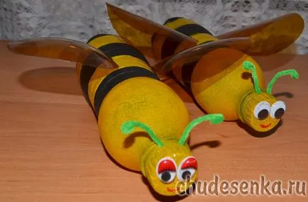 Bee на пластмасови бутилки - chudesenka - сайт за деца и родители