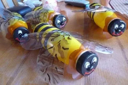 Bee на пластмасови бутилки