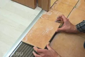 Porozhki етаж като да сложиш вътрешни прагове за плочки и lominata